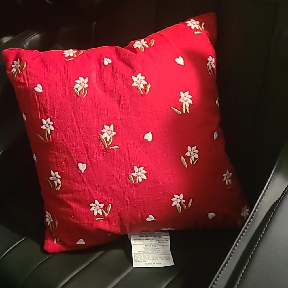 New! Set of 2 Threshold red decorative accent throw pillows heart and flowers